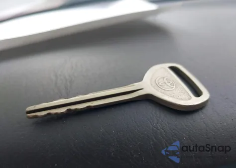 2001 Toyota Camry Le из США, поврежденный, VIN 4T1BG22K31U073576